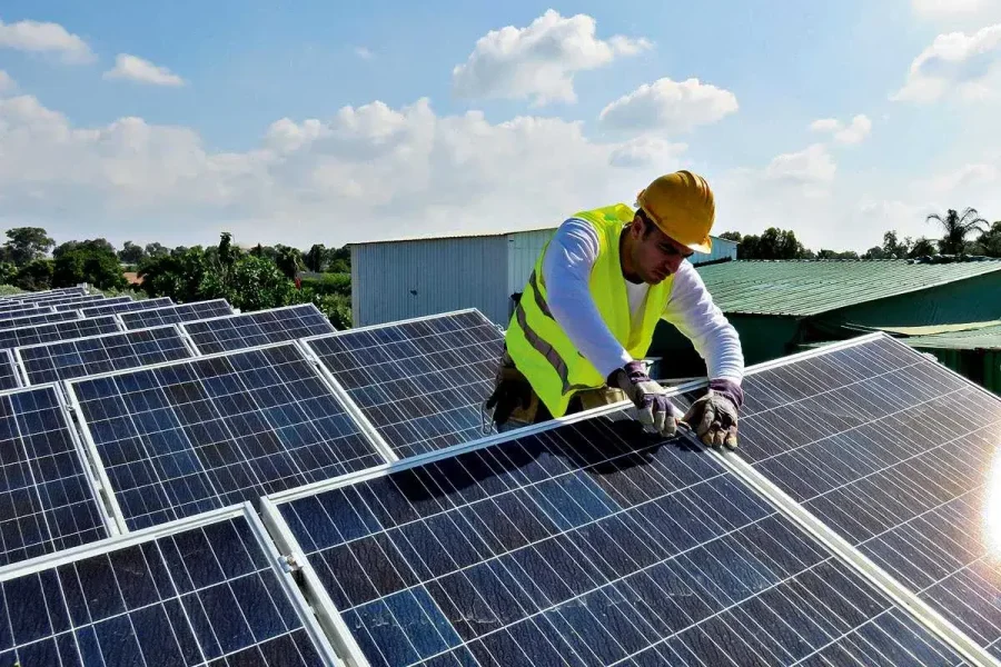 Técnico em Energias Renováveis (1)